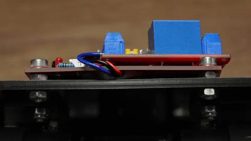 Image of the install controller board on the chassis