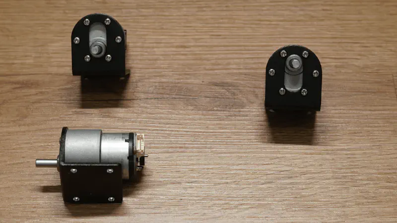 Image of the motors with screws inserted
